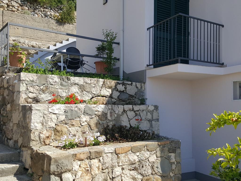 Apartments Pero Podgora Eksteriør bilde